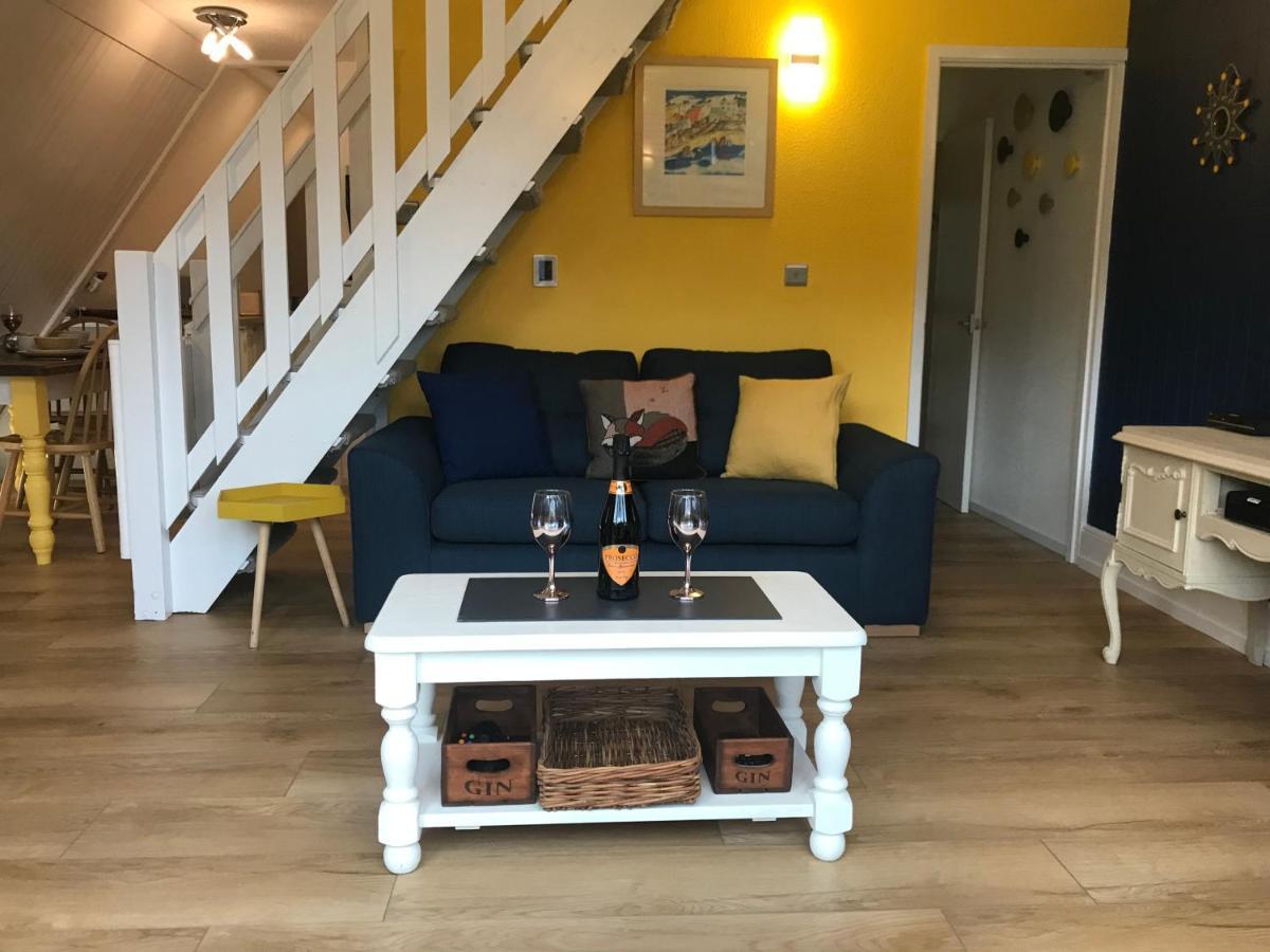Foxes Sea Side Retreat Deluxe Chalet Is A Lovely Holiday Home Tucked Away On The Kent Coast Kingsdown  Exteriér fotografie