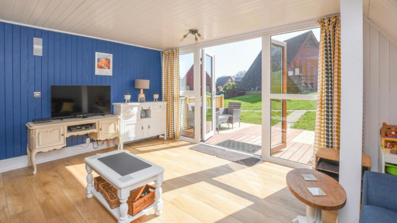 Foxes Sea Side Retreat Deluxe Chalet Is A Lovely Holiday Home Tucked Away On The Kent Coast Kingsdown  Exteriér fotografie