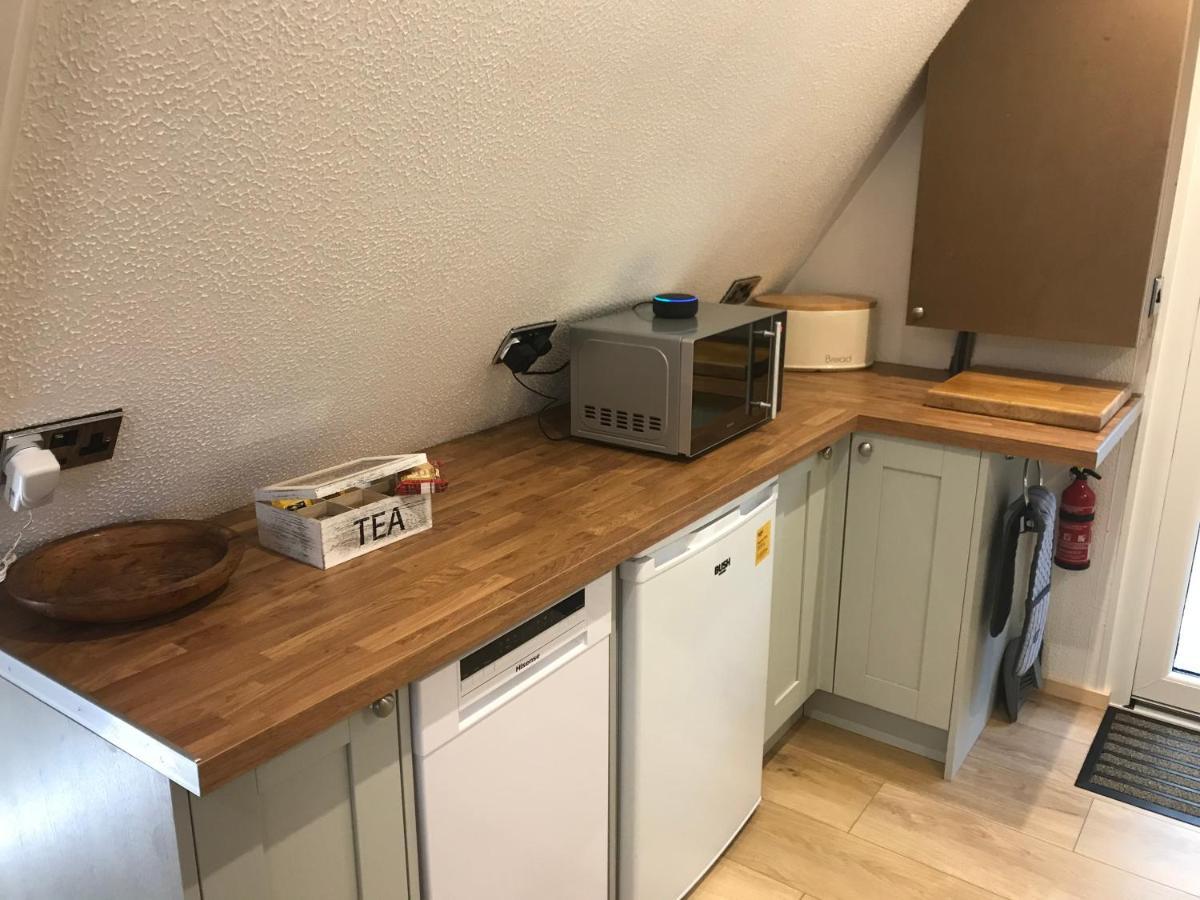 Foxes Sea Side Retreat Deluxe Chalet Is A Lovely Holiday Home Tucked Away On The Kent Coast Kingsdown  Exteriér fotografie