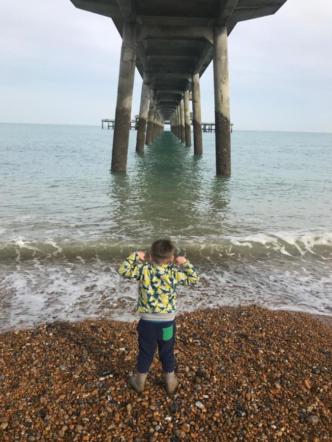 Foxes Sea Side Retreat Deluxe Chalet Is A Lovely Holiday Home Tucked Away On The Kent Coast Kingsdown  Exteriér fotografie